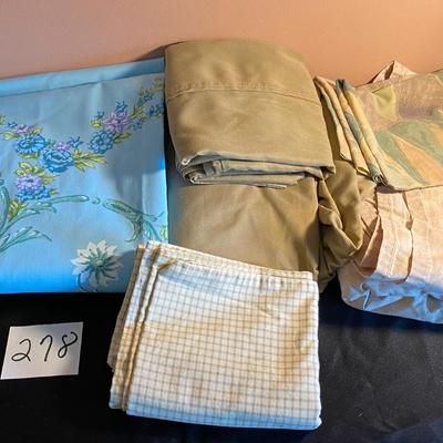 Bedding Lot