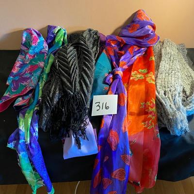 Scarf Lot