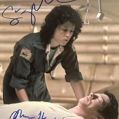 Aliens cast signed photo