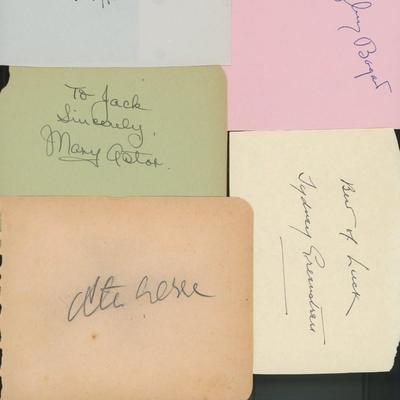 The Maltese Falcon signature cuts