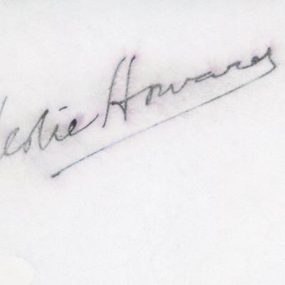 Leslie Howard signature cut