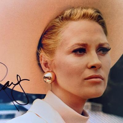 Faye Dunaway signed photo