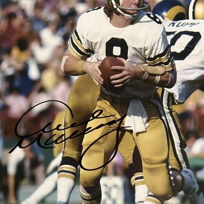 New Orleans Saints Quarterback Archie Manning signed photo. GFA Authenticated