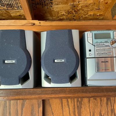 Garage Philips stereo system