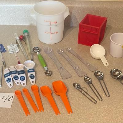 Measuring Lot