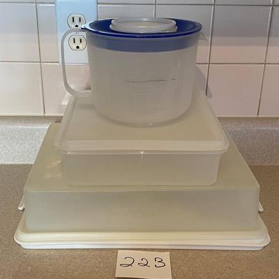 Tupperware Lot