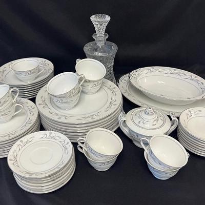 Platinum Garland Fine China Set