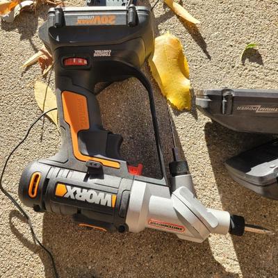 Worx trimmer and driver/impact and 4 batteries, 2 chargers