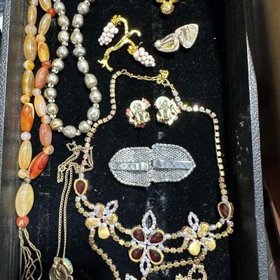 Vintage costume jewelry lot #5 - coral, rhinestone, Czech