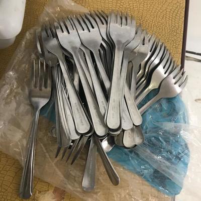 Huge lot of Stainless Silverware, restaurant ware. Lot#