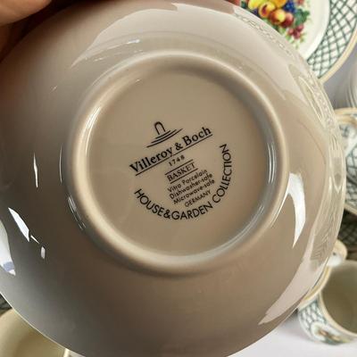 100 Villeroy & Boch 125pc set of "Basket" China