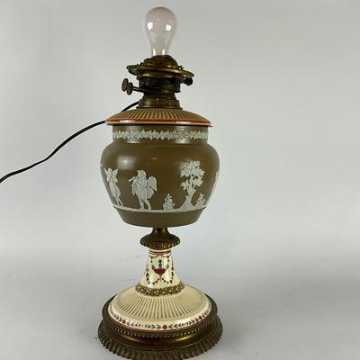 101 Antique Wedgwood Style Lamp