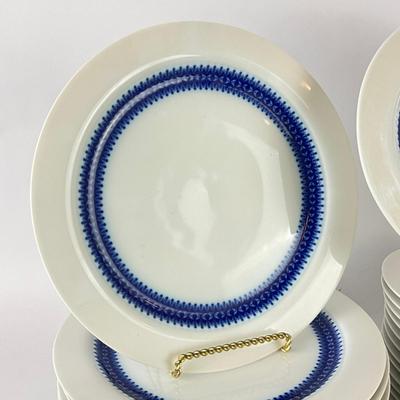 102 Large 75pc Set of Thomas Rosenthal Germany Lisette China