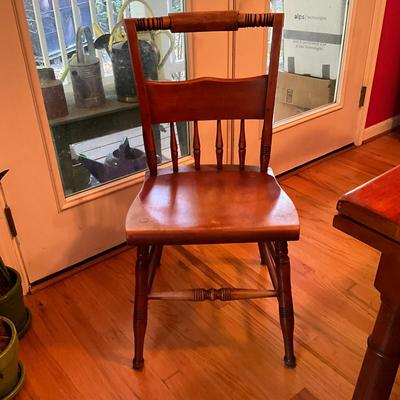 103 Maple Dining Room Table