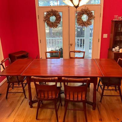 103 Maple Dining Room Table