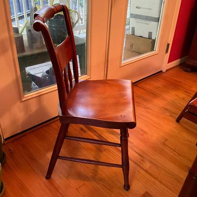103 Maple Dining Room Table