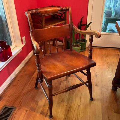 103 Maple Dining Room Table