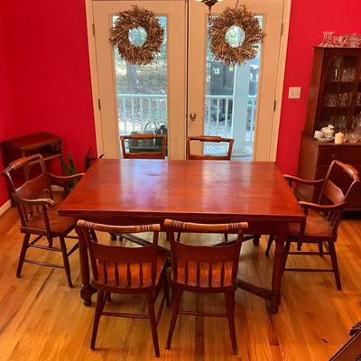 103 Maple Dining Room Table
