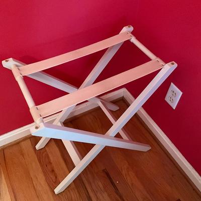 106 White Scalloped Edge Tray Table