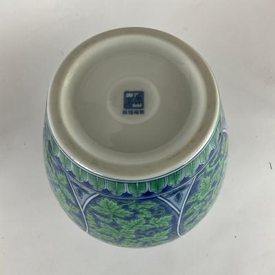 115 Chinese Vase & White Center Piece Bowl by Kaiser