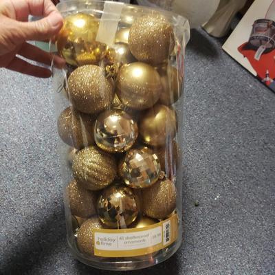 Christmas in October (1BH-KD)