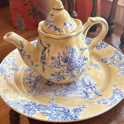 Vintage Maxcera Platter and Tea Pitcher Set