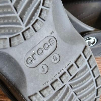 Kid's size 3 Black Crocs