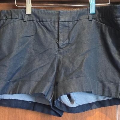 Mossimo Editor Shorts size 12
