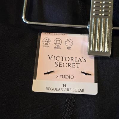 New with Tags Victoria Secret Studio Leggings