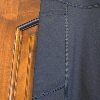 New with Tags Victoria Secret Studio Leggings