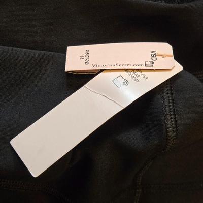 New with Tags Victoria Secret Studio Leggings