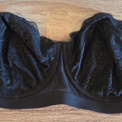 New with Tags Lively Black Lacy Bra with Removable Straps