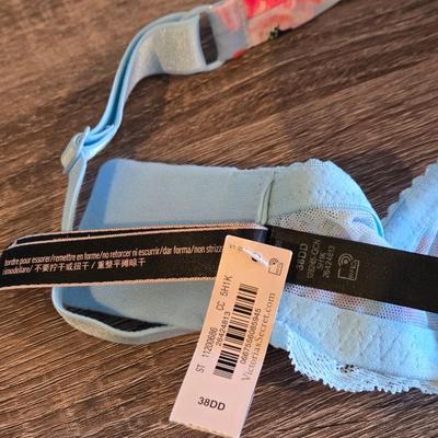 New with Tags Victoria Secret Floral Bra