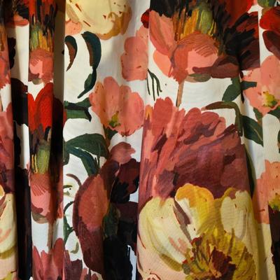 White House Black Market Floral Skirt