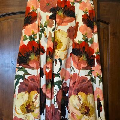 White House Black Market Floral Skirt