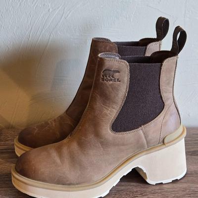 Brown Leather Sorel Chelsea Boots