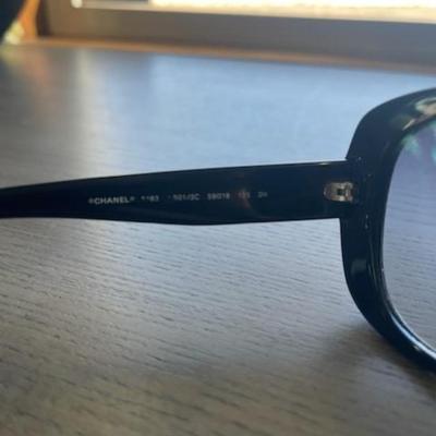 Authentic CHANEL Sunglass