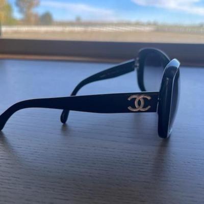 Authentic CHANEL Sunglass