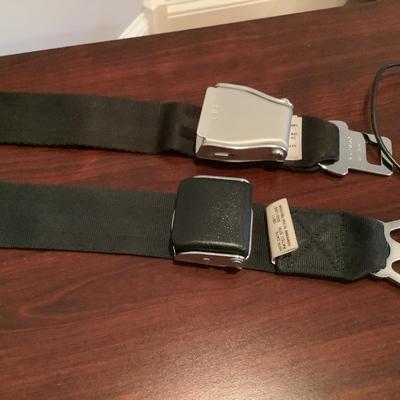 Travel lot-Magellan GPS cord & case, seat belt extenders for 2 types of airplanes, French book with CD