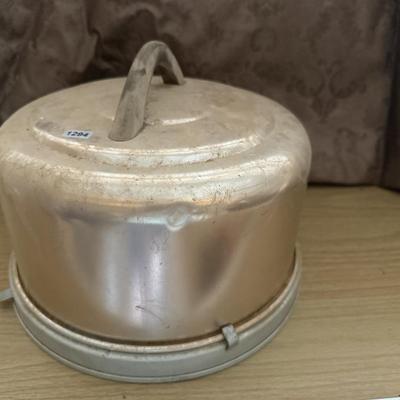 Mirro aluminum locking cake pan