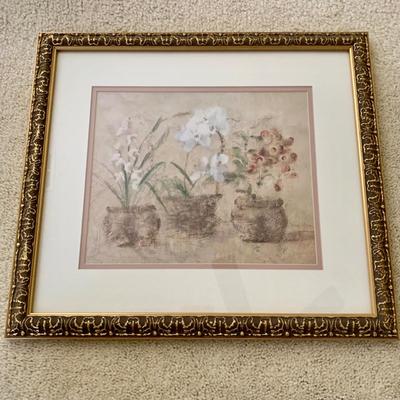 LOT 44 M: Home Decor Floral Framed Prints