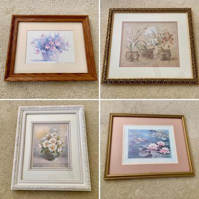 LOT 44 M: Home Decor Floral Framed Prints