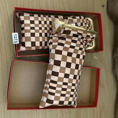 Cigarette/flask holder