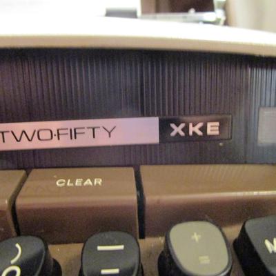 Antique Smith & Corona 250 XKE electric typewriter in locking case