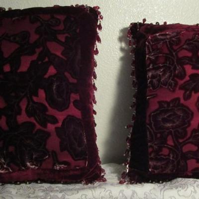 2 decorative pillows with beads, maroon