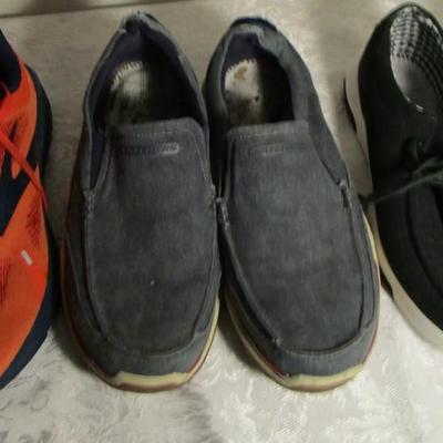 3 pr men's shoes size 14
