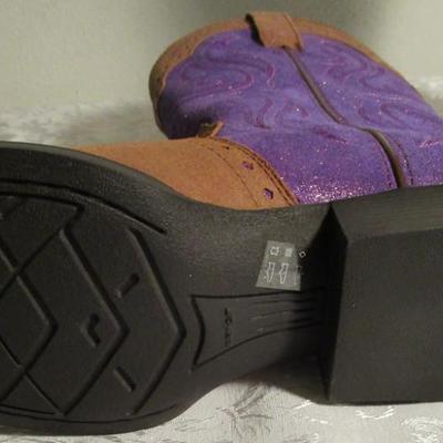 Ariat size 6 US women's cowboy boots