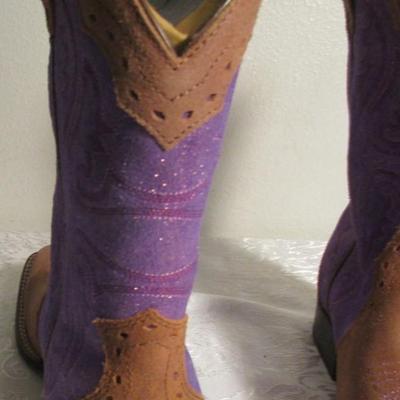 Ariat size 6 US women's cowboy boots