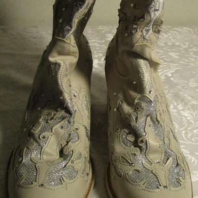 women's beige cowboy boots with bling, European size 39 (US size 8)