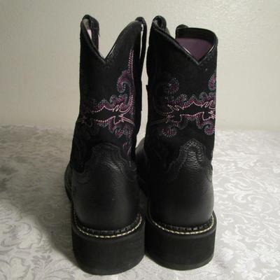 1 pr women's Ariat cowboy boots, size 8